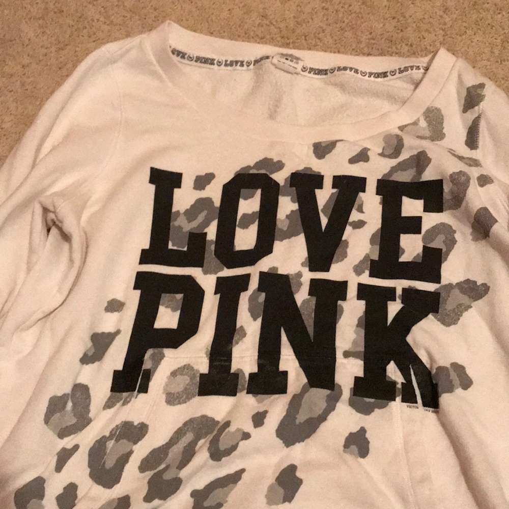 Hardly worn crew neck from pink